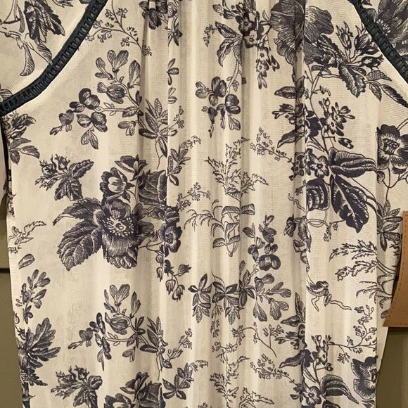 Anthropologie Eden & Olivia Blue & White Sheer Floral Boho Flowy Ruffle Top NWT - Picture 7 of 8